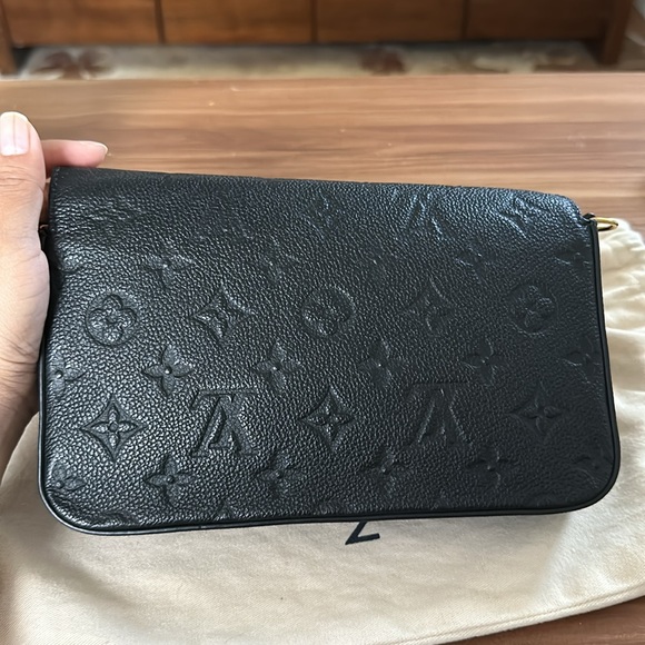 SOLD 🎉🎉🎉 - Picture 7 of 8